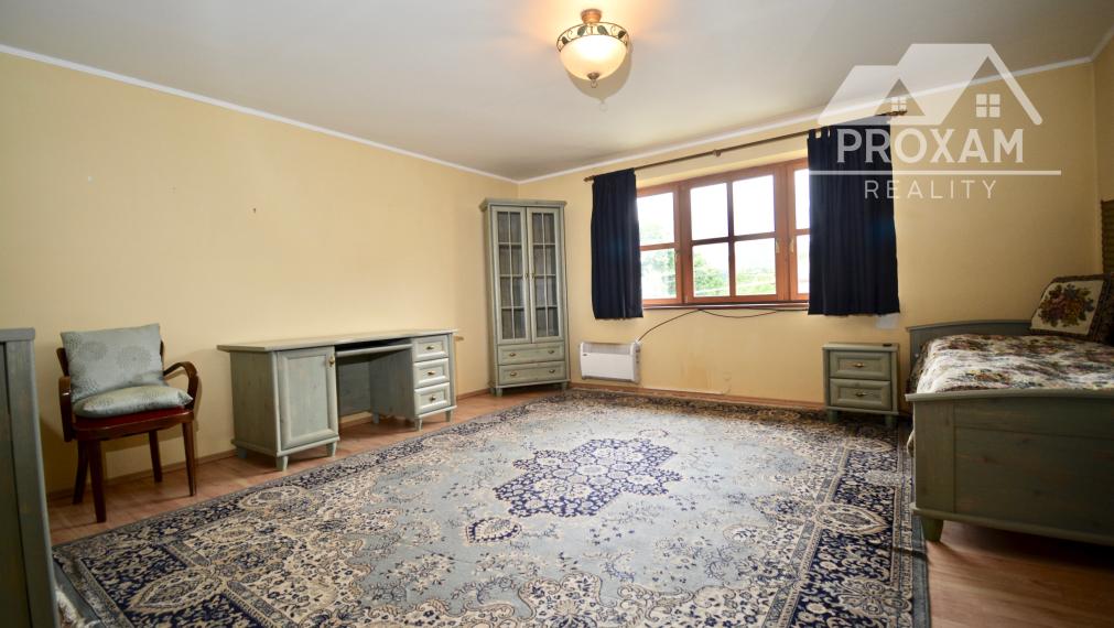 Na predaj štýlový rodinný dom s rozľahlým pozemkom 4 500 m² v obci Ľuboreč
