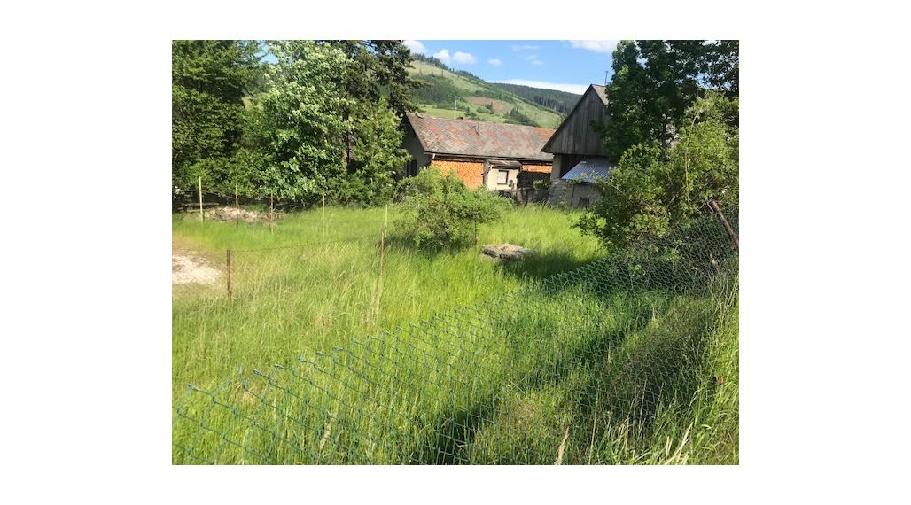 Ponúkame na predaj  slnečný pozemok v Hornej  Štubni