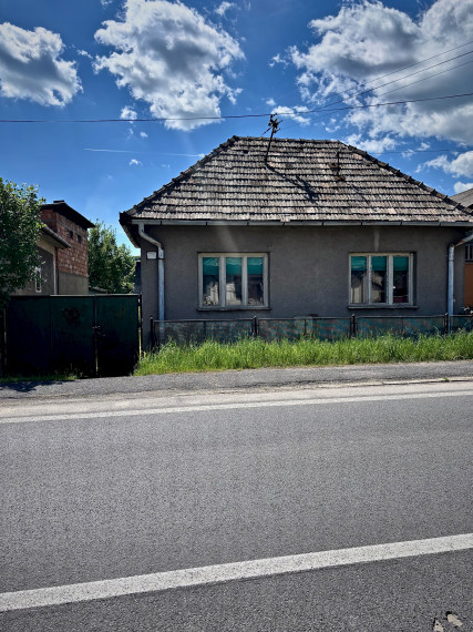 Na predaj rodinný dom s projektom na rekonštrukciu v Mýtnej