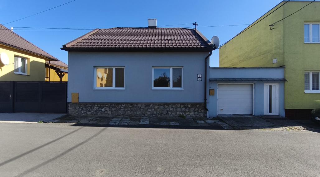 Na predaj rodinný dom, prístavba, garáž pri parku v Lučenci