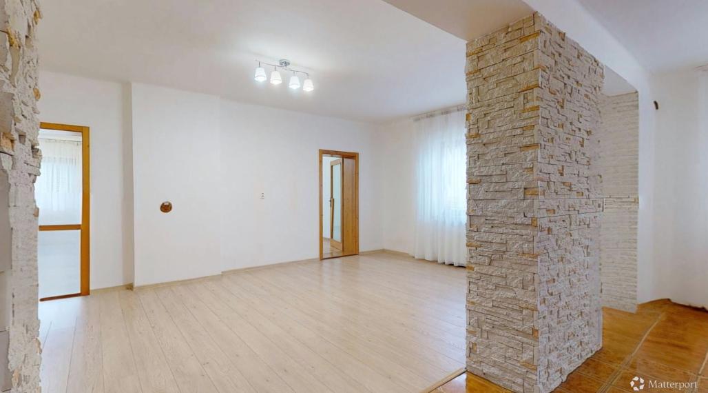 PREDAJ 4- izbový rodinný dom s garážou, záhradou...