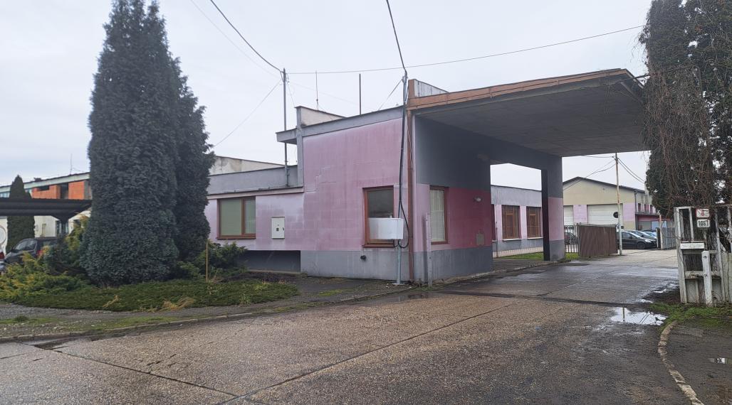 Administratívna budova s rozvojovým potenciálom