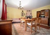 Na predaj štýlový rodinný dom s rozľahlým pozemkom 4 500 m² v obci Ľuboreč - fotografia 9