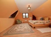 Na predaj štýlový rodinný dom s rozľahlým pozemkom 4 500 m² v obci Ľuboreč - fotografia 16
