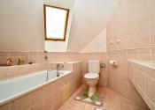 Na predaj štýlový rodinný dom s rozľahlým pozemkom 4 500 m² v obci Ľuboreč - fotografia 19
