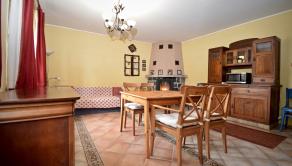 Na predaj štýlový rodinný dom s rozľahlým pozemkom 4 500 m² v obci Ľuboreč - fotografia 9