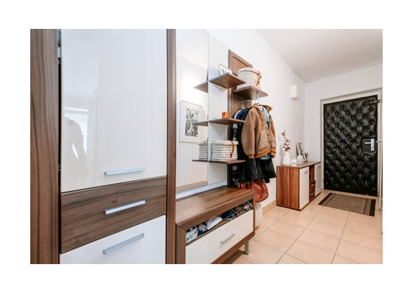 NA PREDAJ  3-IZBOVÝ BYT S LOGGIOU V LUČENCI