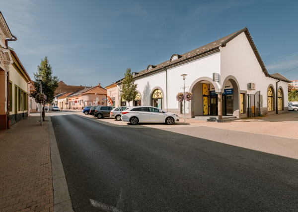 Prenájom obchodného priestoru so skladom a parkoviskom