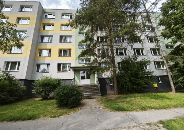 Predaj - štvorizbový byt v centre mesta Fiľakovo