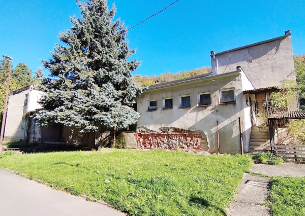 Rozsiahla budova za výhodnú cenu!