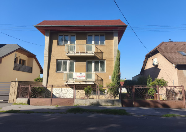 Na predaj priestranný  6-izbový rodinný dom s potenciálom!