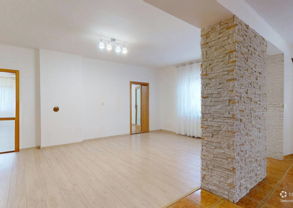 PREDAJ 4- izbový rodinný dom s garážou, záhradou...