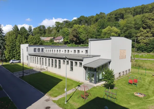 Rozsiahla budova za výhodnú cenu!