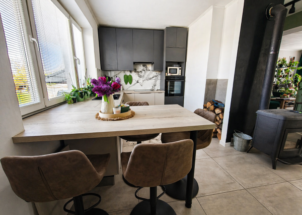 Trojizbový tehlový byt s loggiou, 74 m² – ul. J. Wolkra Lučenec