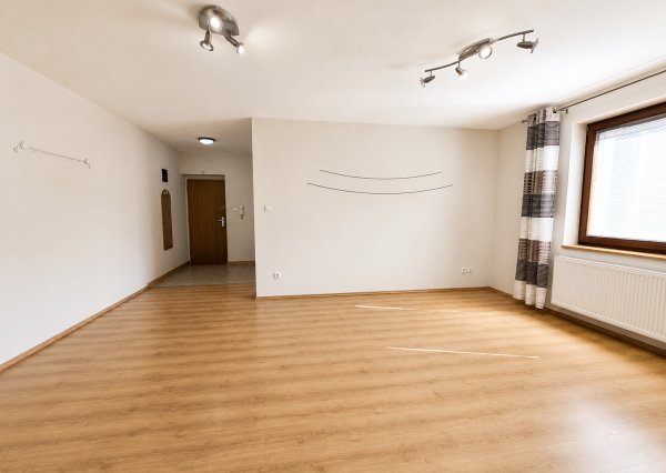 Predaj 4-izbový byt 100 m² s vlastným kúrením – Lučenec