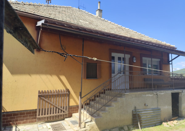 Ponúkame na predaj prízemný rod. dom v obci Ružiná.