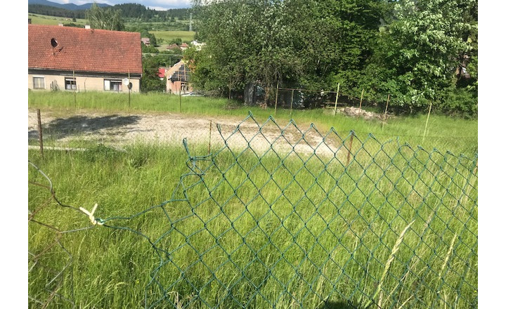 Ponúkame na predaj  slnečný pozemok v Hornej  Štubni - fotografia 1
