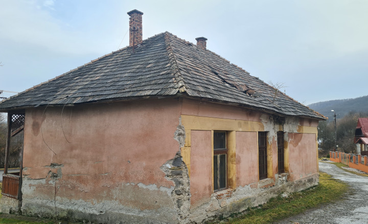 Predaj bývalej cirkevnej školy v obci Ostrany