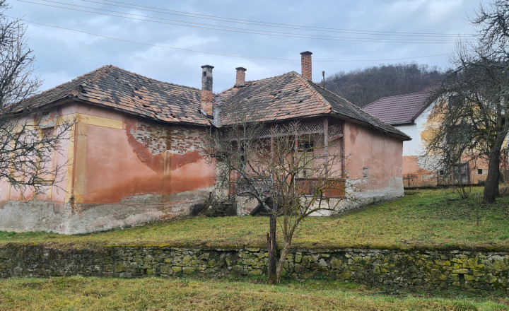 Predaj bývalej cirkevnej školy v obci Ostrany - fotografia 3