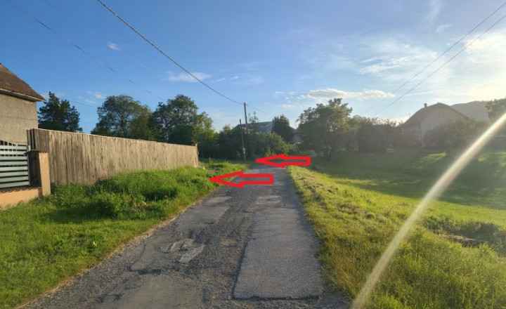 Exkluzívne ponúkame na predaj pozemok vhodný na výstavbu rodinného domu - fotografia 8
