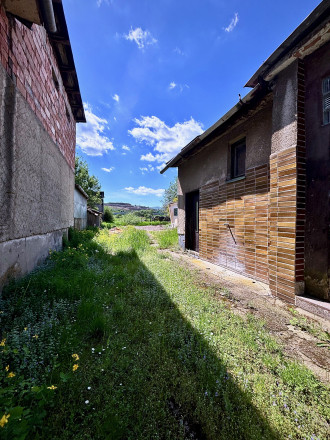 Na predaj rodinný dom s projektom na rekonštrukciu v Mýtnej - fotografia 6
