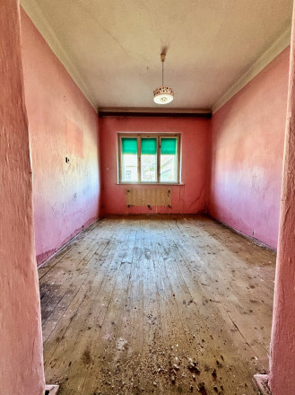 Na predaj rodinný dom s projektom na rekonštrukciu v Mýtnej - fotografia 11
