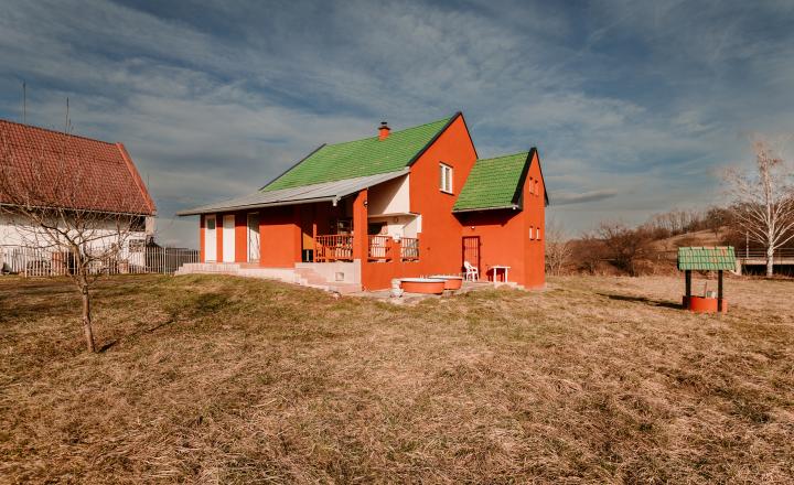 Predaj domu v Lučenci s možnosťou podnikania. - fotografia 9