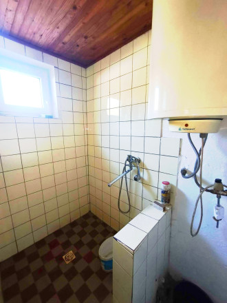 Predaj, väčší pozemok s chatou - fotografia 8