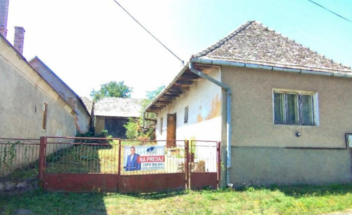 Predaj,starší dom s pozemkom v obci Ozdín,okres Poltár
