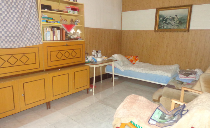 Znížená cena. Predaj rodinného domu a komplex budov v Lučenci časť Opatová - fotografia 5