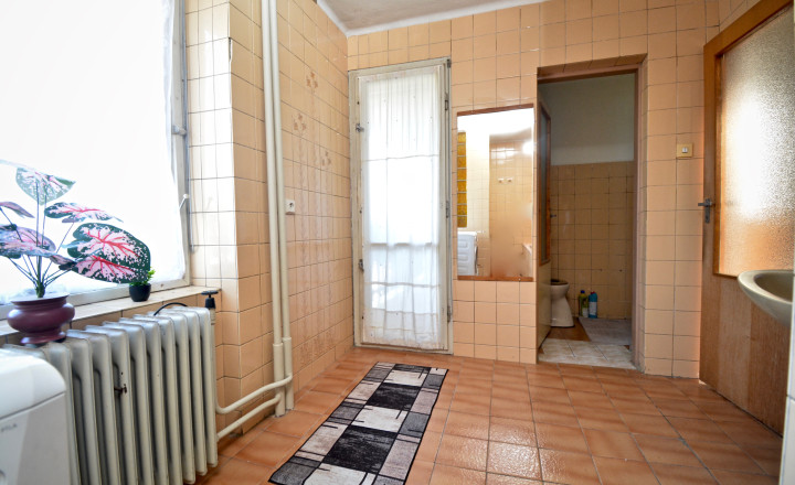 Na predaj rodinný dom v Opatovej - fotografia 10