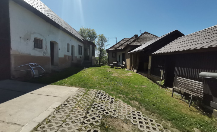 Predaj, rodinný dom v dedinke Hradište, okres Poltár - fotografia 1