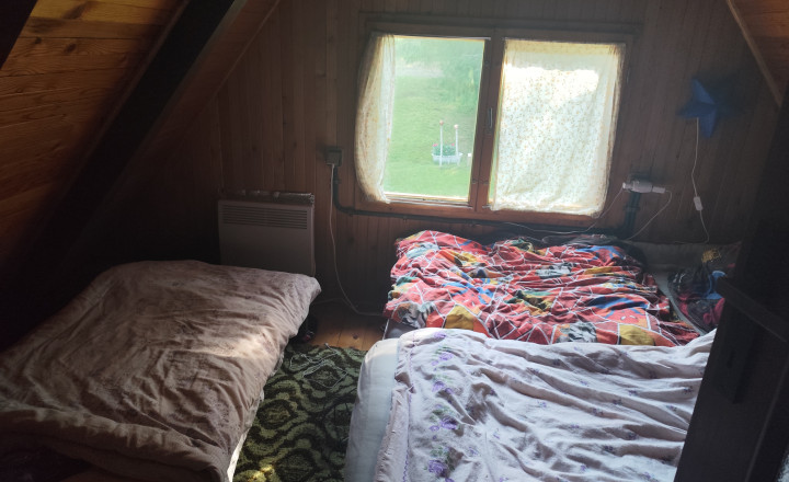 Ponúkame na predaj peknú rekreačnú chatu v blízkosti Hotel Zerrenpach Látky - fotografia 7
