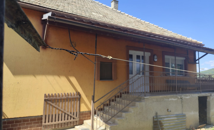 Ponúkame na predaj prízemný rod. dom v obci Ružiná.