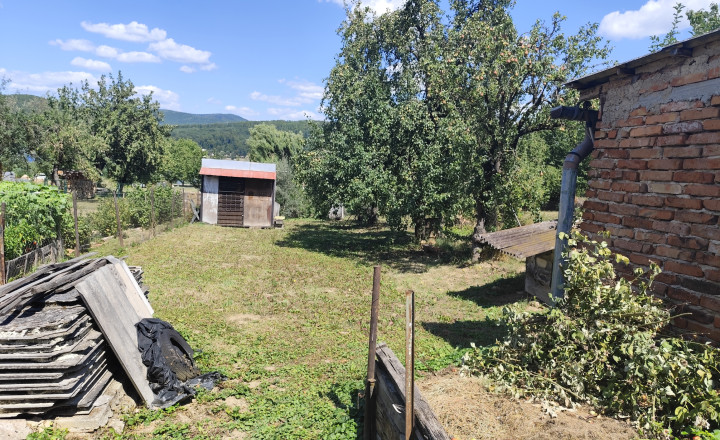 Ponúkame na predaj prízemný rod. dom v obci Ružiná. - fotografia 12