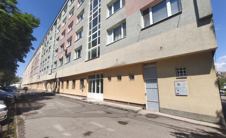 PREDAJ 3,5 izbový byt v centre mesta s potenciálom, ktorý si zamilujete - fotografia 20