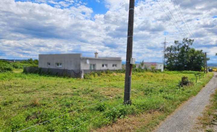 INVESTIČNÝ STAVEBNÝ POZEMOK 4 000 m² – Lučenec, časť Vinica - fotografia 3