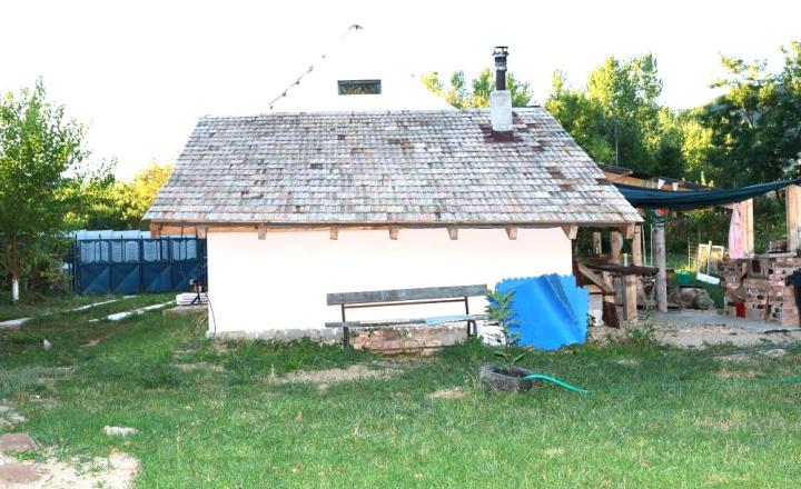 Na predaj je prízemný rodinný dom/chalupa/. - fotografia 5