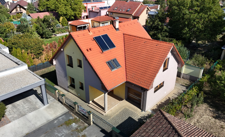 Na predaj nový 6-izbový rodinný dom VARIOR – Lučenec, Špitálska ulica - fotografia 1