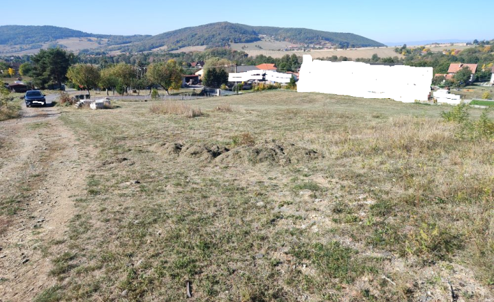Na predaj stavebný pozemok s celkovou výmerou 2 444 m² Detva - fotografia 5