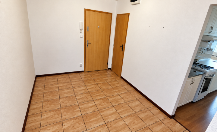 Predaj, panelový 3-izb.byt s balkónom v obci Cinobaňa okres Poltár - fotografia 3
