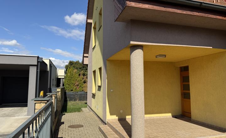 Na predaj nový 6-izbový rodinný dom VARIOR – Lučenec, Špitálska ulica - fotografia 3