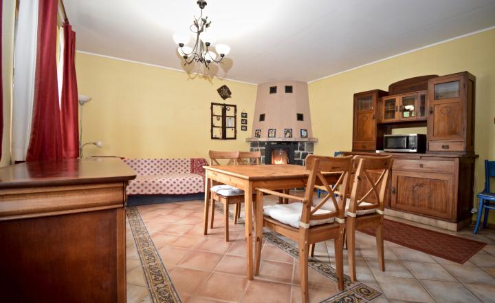 Na predaj štýlový rodinný dom s rozľahlým pozemkom 4 500 m² v obci Ľuboreč - fotografia 8