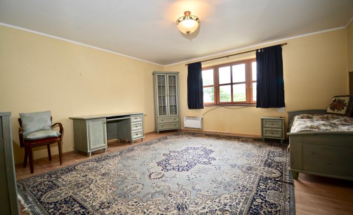 Na predaj štýlový rodinný dom s rozľahlým pozemkom 4 500 m² v obci Ľuboreč - fotografia 14