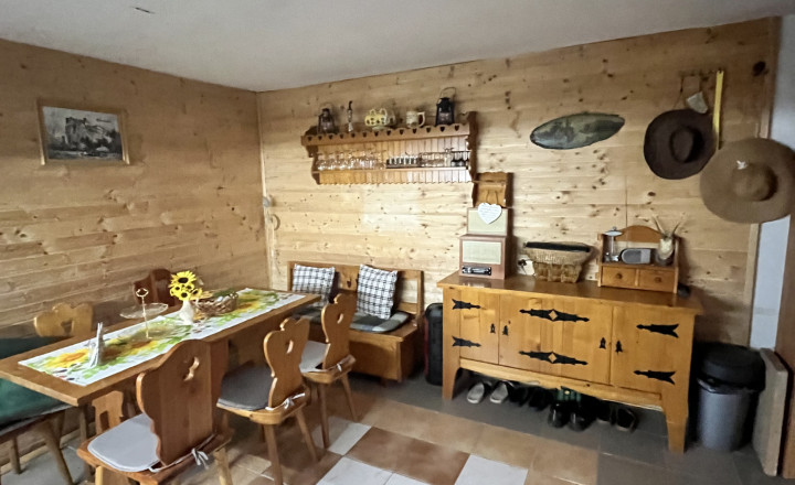 Výhodná ponuka- dve chatky s veľkým pozemkom v Beckove - fotografia 8