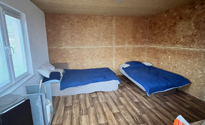 Výhodná ponuka- dve chatky s veľkým pozemkom v Beckove - fotografia 12