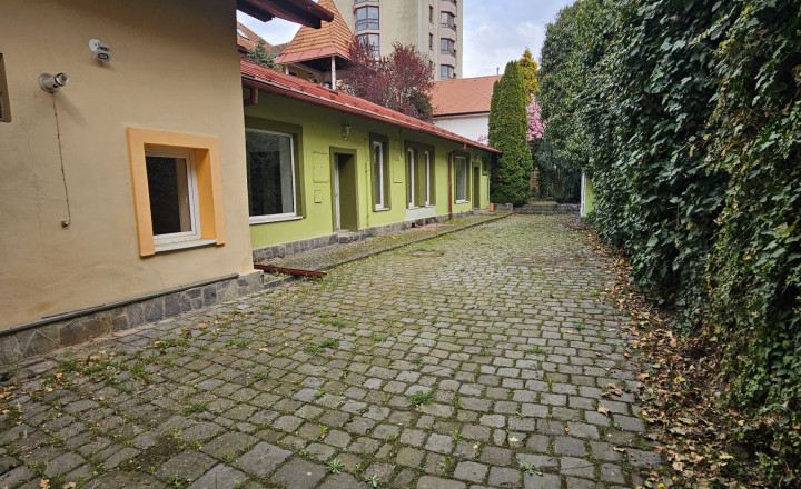 Predaj komerčnej nehnuteľnosti v centre mesta Lučenec - fotografia 2