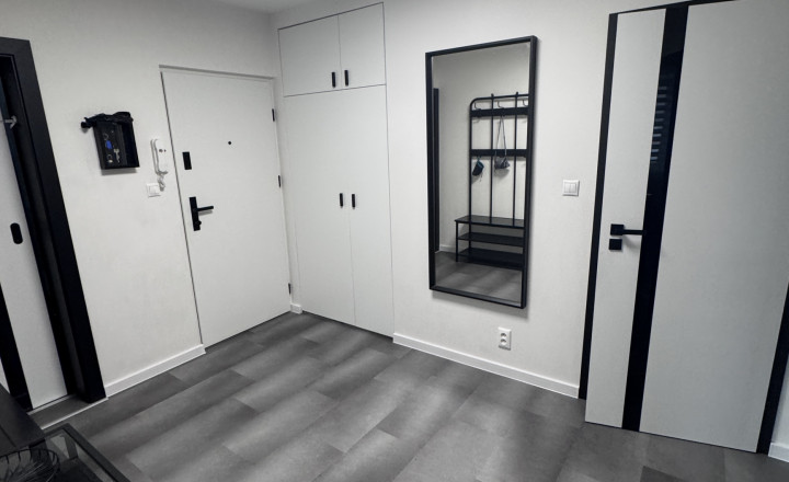 Priestranný 3-izbový byt s výmerou 84,97 m², balkón, BB  časť Radvaň
