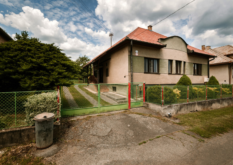 Predaj rodinného domu v obci Divín s výhľadom na hrad