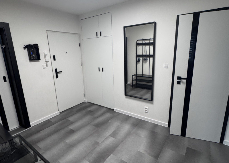 Priestranný 3-izbový byt s výmerou 84,97 m², balkón, BB  časť Radvaň